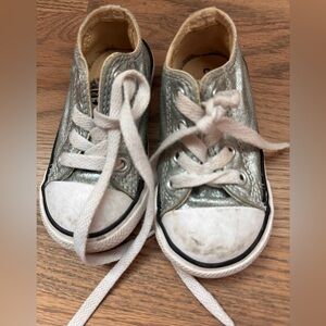 Converse toddler sneaker
